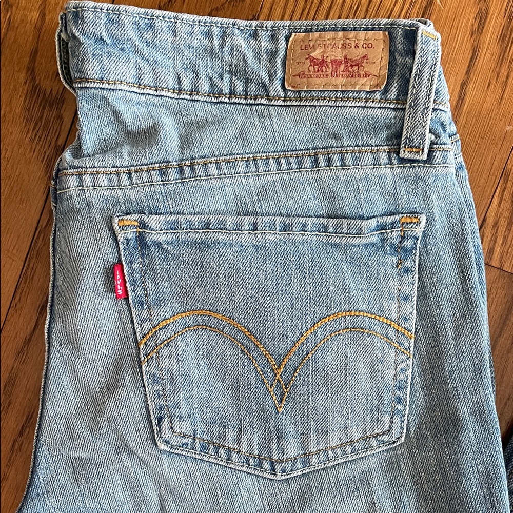 Levi's Ladies 518 Super Low Boot Cut Light Blue Jeans - Picture 2 of 13